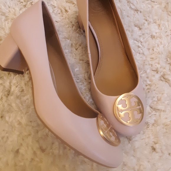 Tory Burch Shoes - NWOT Tory Burch Dusty Rose Pumps